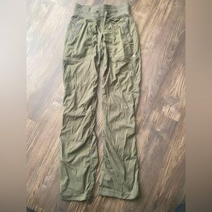 Lululemon Dance Studio Mid-Rise Pant *Full Length size 0, Army Green